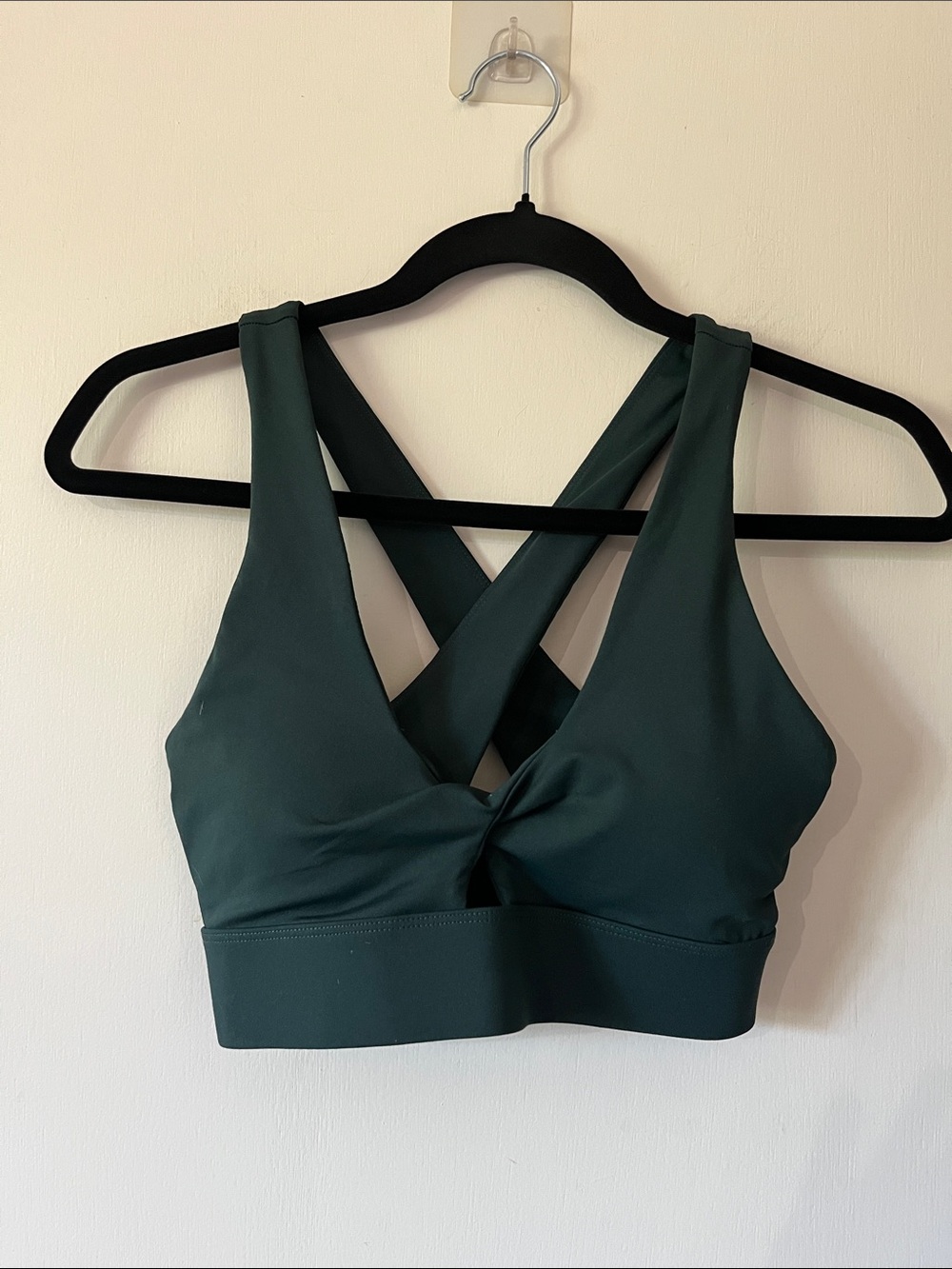 Fabletics oasis twist Green Sports Bra
